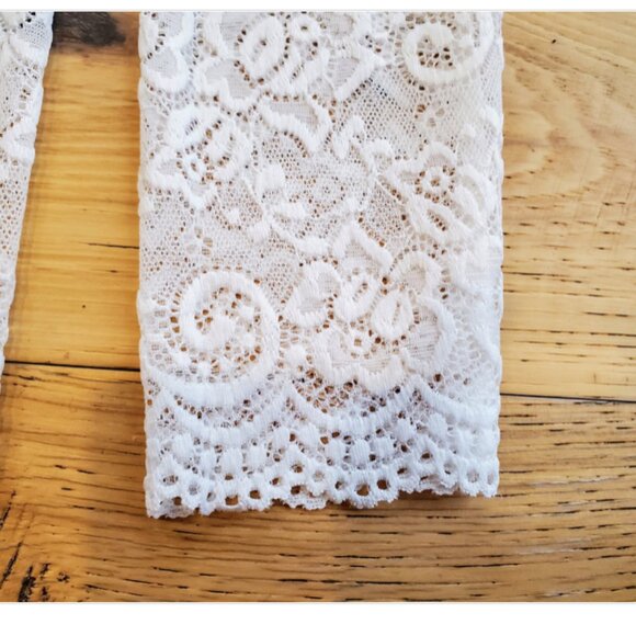 NWT Long Lace Fingerless Gloves - Picture 3 of 6